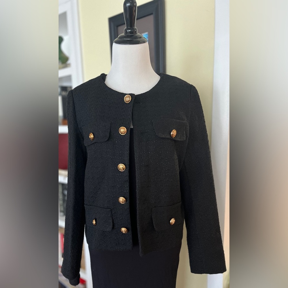 Elegant Black Boucle’ Tweed Jacket Gold Buttons Cropped Classic Designer Look L
